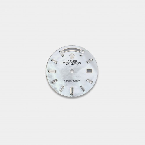 롤렉스 데이데이트 40mm 커스텀다이얼 자개(MOP) 다이얼 화이트골드용 바게뜨 다이아 인덱스