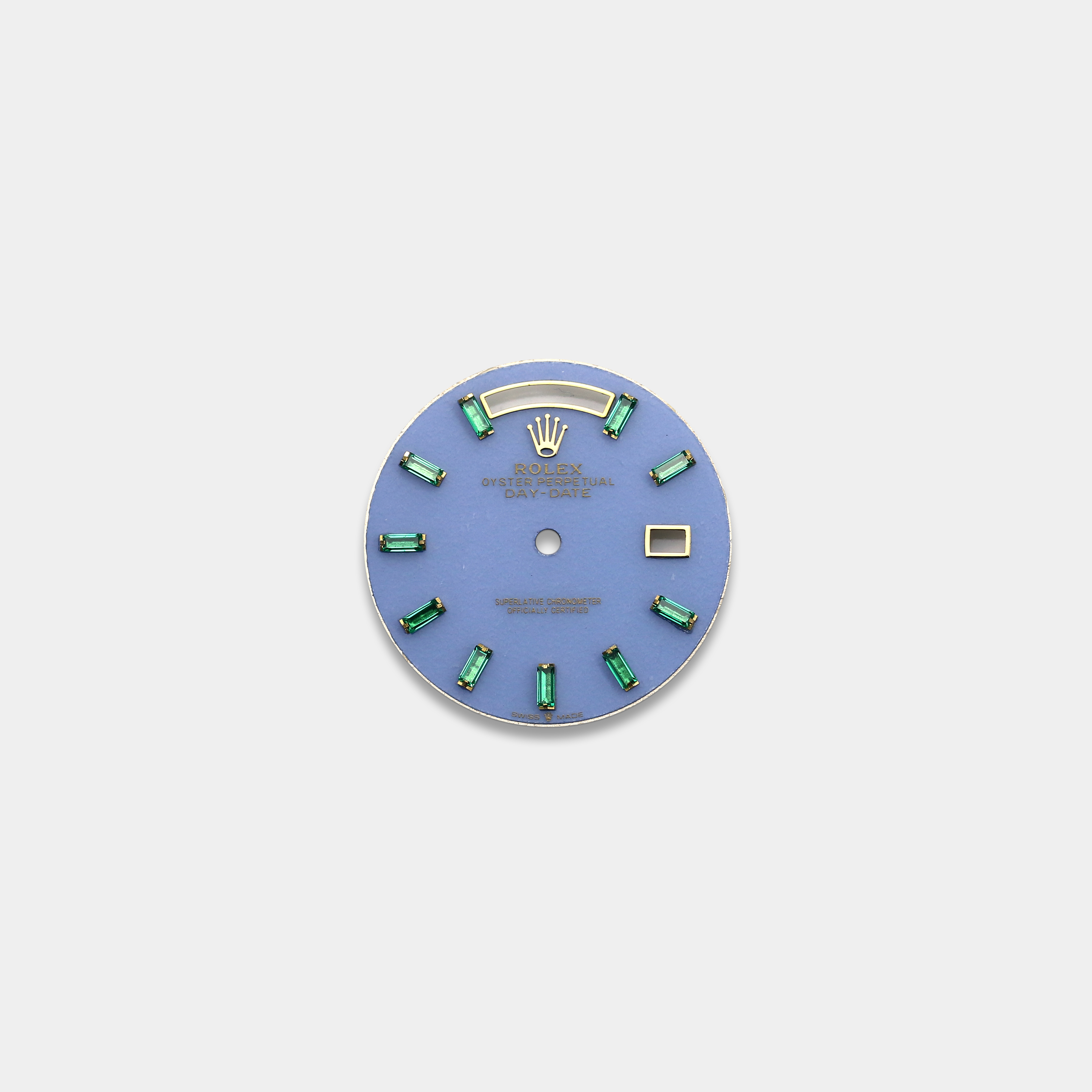 롤렉스 데이데이트 40mm 커스텀다이얼 자수정(Amethyst/Purple Stone) 다이얼 옐로골드용 바게뜨 에메랄드 인덱스