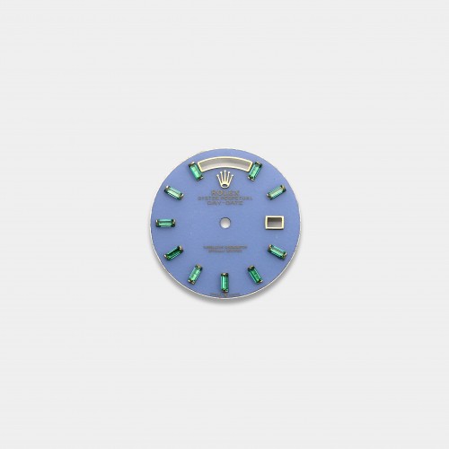 롤렉스 데이데이트 40mm 커스텀다이얼 자수정(Amethyst/Purple Stone) 다이얼 옐로골드용 바게뜨 에메랄드 인덱스