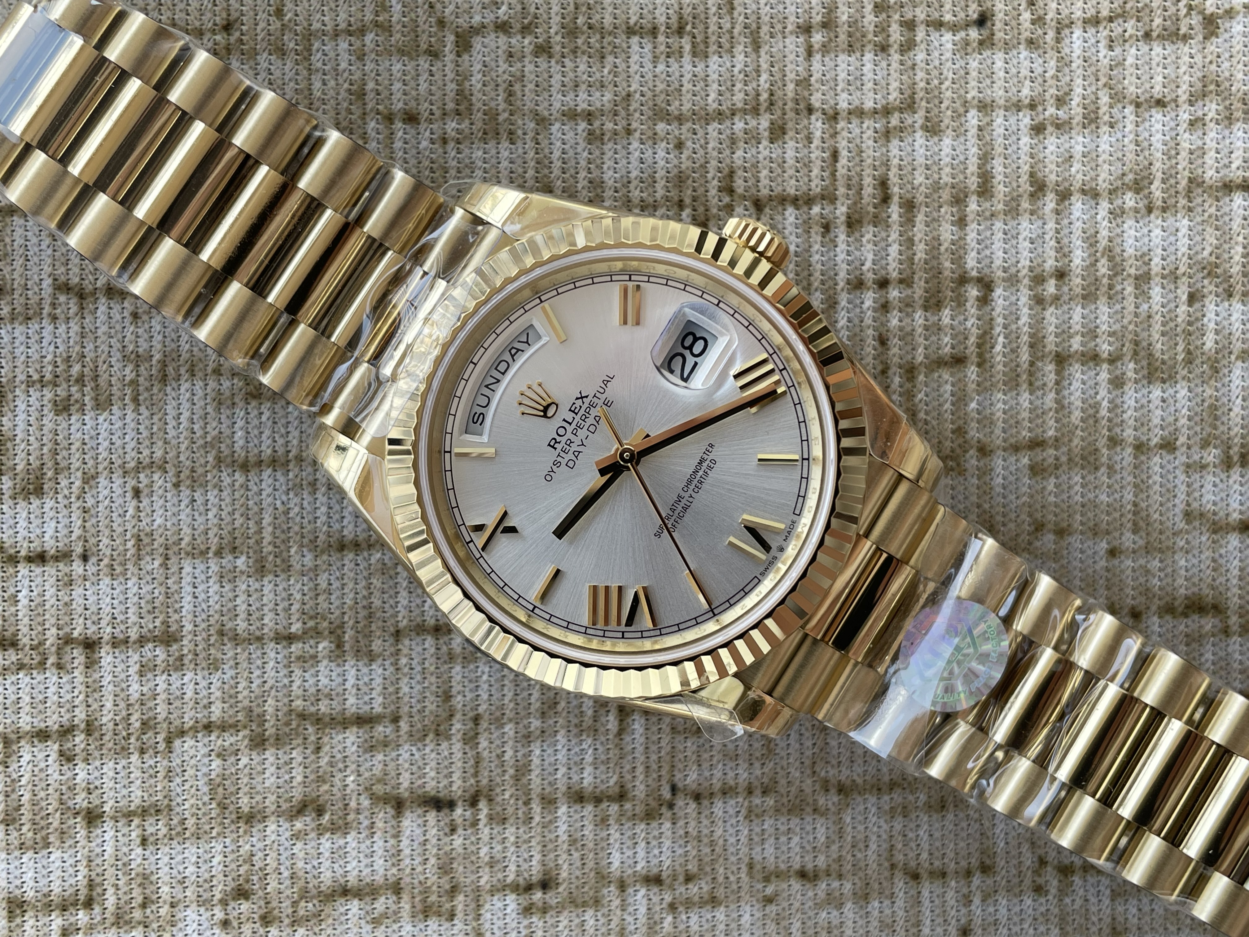 QP공장 롤렉스 데이데이트40 옐로우골드 텅스텐 실버로만다이얼 스틸브레이슬릿 208~211g로